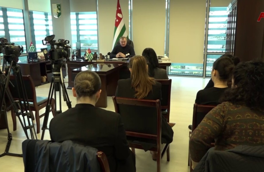 Жители Абхазии с российским гражданством смогут получать бесплатное лечение в России