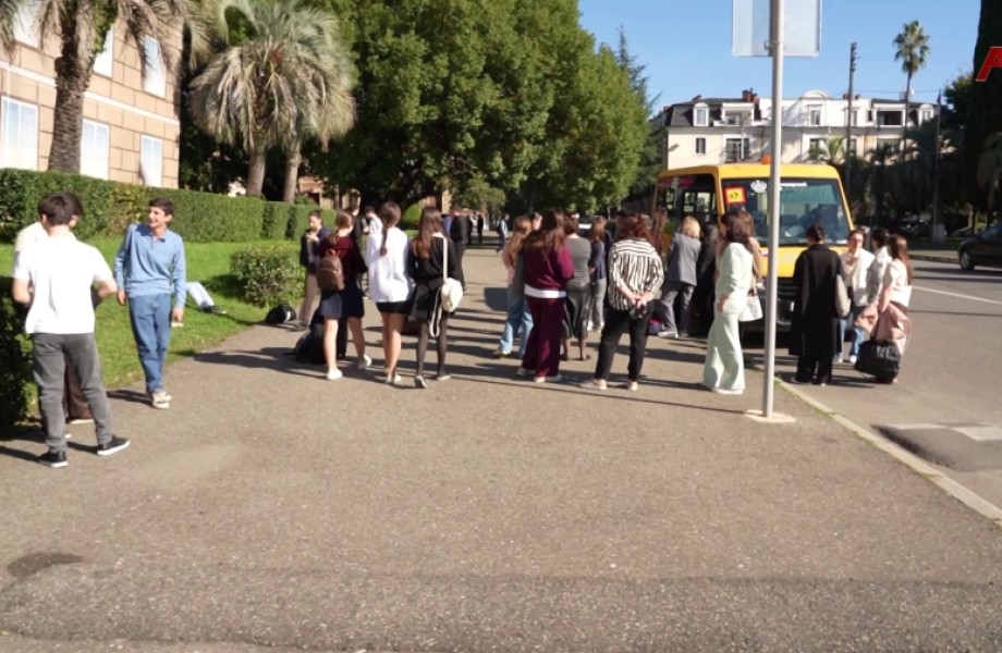 Школьники Абхазии отправились в Сириус на научно – технический фестиваль «На волне знаний»