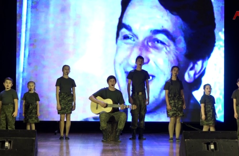 В.Арӡынба диижьҭеи 80ш .аҵра инадҳәаланы,Аҳәынҭқарратә филармониаҿы еиҿкаан агәаларшәаратә хәылҧазы