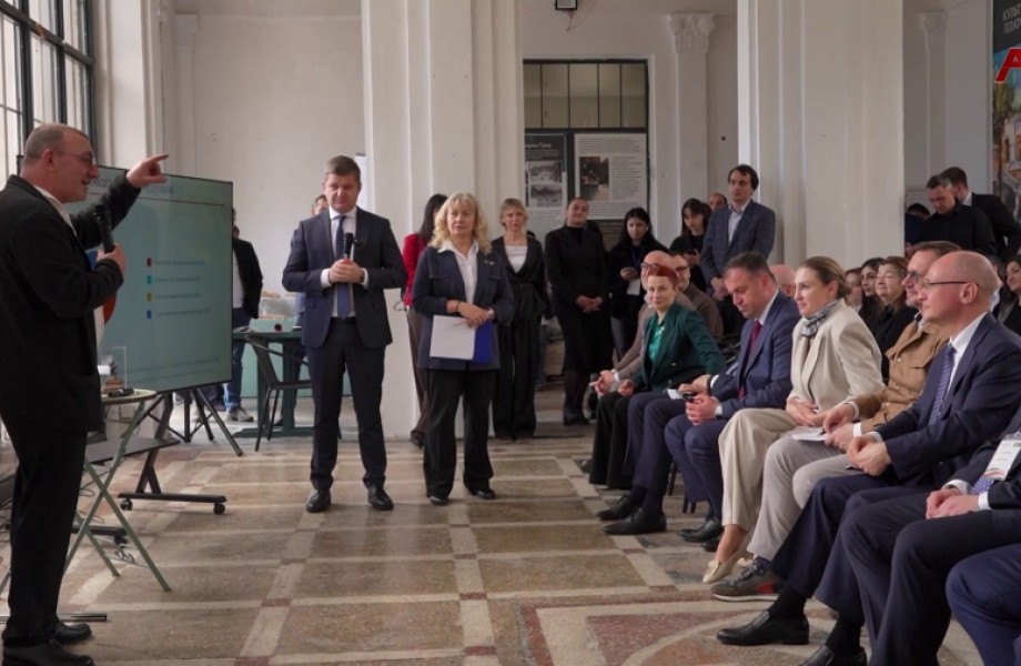 С.Кириенко встретился с победителями конкурсов, организованных росс. Фондом президентских грантов