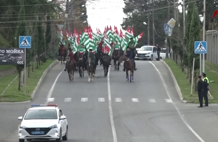 Владислав Арӡынба диижьҭеи 80 шықәса аҵра иазкыз агәаларшәаратә усмҩаҧгатәқәа мҩаҧысит Гәдоуҭа