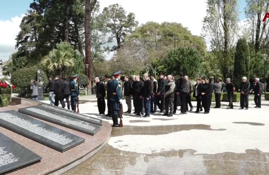 Армия зовёт молодых