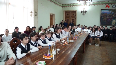 Стали известны имена школьников – победителей конкурса на знание абхазской и русской словесности