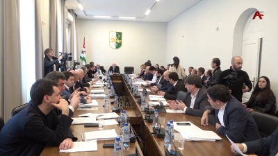 В первом чтении парламент принял законопроект «О республиканском бюджете на 2024 год»