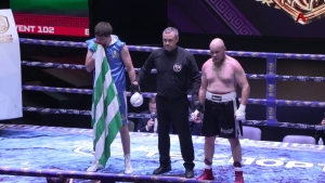 Д. Палавандзия и К. Барциц одержали победу в дебютных поединках на боксерском вечере Ивент 102