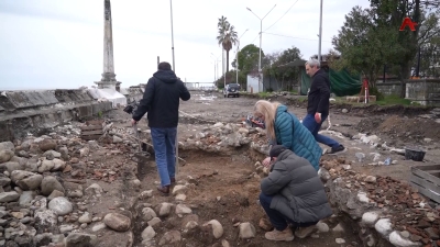 Актәи ашәышықәса инаркны аҧшьбатәи ашәышықәса аҟынӡа . Артефакт ҿыцқәа ааҧшит Аҟәатәи аҧшаҳәаҿы