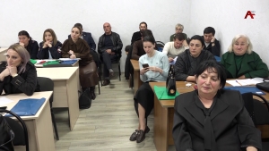 Гал араион ашколқәа рҟны аҧсуа бызшәа зҭиуа арҵаҩцәа рзы иаадыртит аҧышәеизырҳара акурсқәа