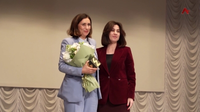 Аҧсны аҳәынҭқарра арккаҩцәа рзы аицлабра Адырра. Алектор - аҟны аиааира згаз алкаахеит