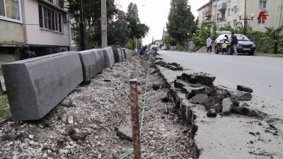 В Гагре продолжаются работы по благоустройству города