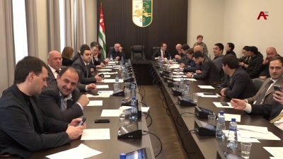 Народное Собрание приняло поправки в закон о кадастре, предложенные Администрацией президент