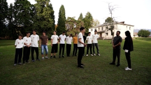 Сара исылшоит. Алмас Анқәаб