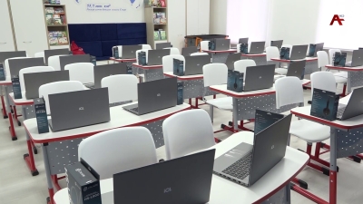 Аҟәатәи актәи абжьаратә школ аҿы иаартын аурыс бызшәеи алитературеи рыкласстә уадақәа