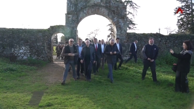 Бадра Гәынбеи Урыстәыла ахада иусбарҭа анапхгаҩы актәи ихаҭыҧуаҩ С.Кириенкои Мықә ақыҭа иаҭааит