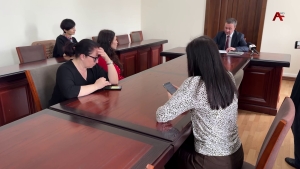 Аҟәа зымҩаҧгара азгәаҭоу жәларбжьаратәи аекономикатә форум иазкны абрифинг мҩаҧигеит Владимир Делба