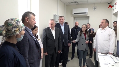 Первые операции с использованием ангиографа провели в республиканском сосудистом центре