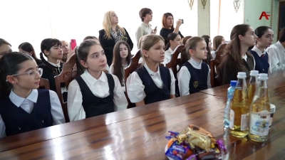 «Ажәа ашьаҭа» - абас захьӡыз аҧсуа –аурыс литерауратә еицлабра аихшьаалақәа ҟаҵоуп