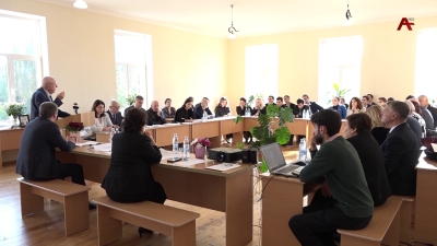 Академик Заур Шьалашьаа игәалашәара аҳаҭыраз имҩаҧган аҭҵаарадырратә сессиа