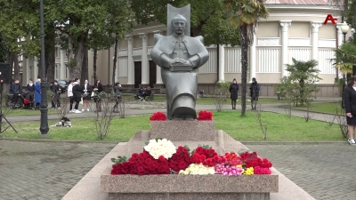 В Абхазии отметили 150-летие со Дня рождения Дмитрия Гулиа
