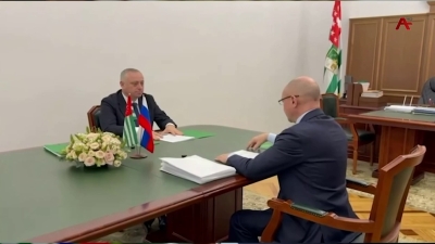 Актуальные вопросы абхазо-российского сотрудничества обсудили Бадра Гунба и Сергей Кириенко