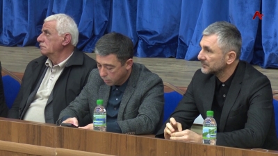 Состоялась встреча актива Нового Афона с главой Гудаутского района Раулем Лолуа