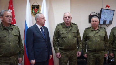 Бадра Гәынба атәылахьчара аминистрра аколлективи аминистр ҿыц Беслан Ҵәыџьбеи еибаирдырит